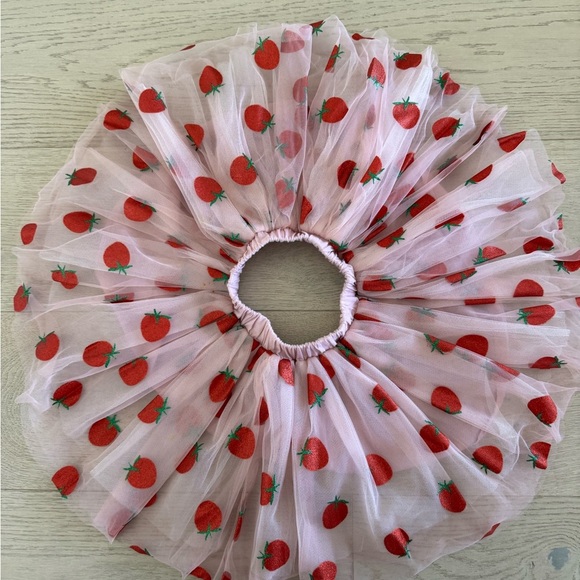 The Wishing Elephant Pink Strawberry Tutu size 4/5 - Picture 3 of 6